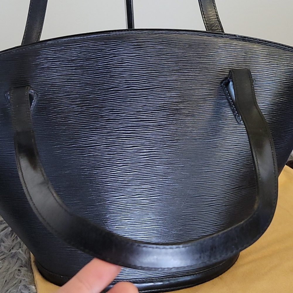 LV Black epi St. Jacques shoulder bag - Picture 14 of 17